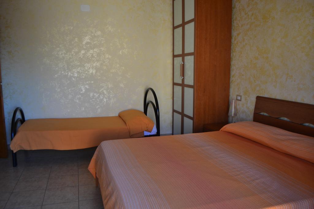 Sa Marina Bed and Breakfast La Caletta Buitenkant foto