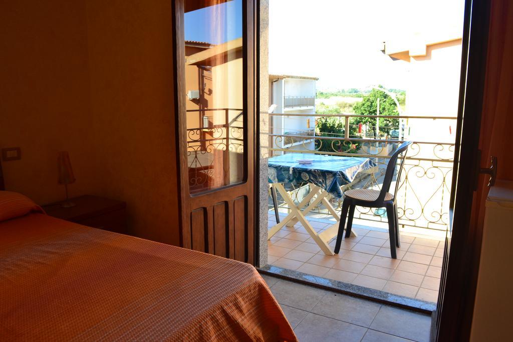 Sa Marina Bed and Breakfast La Caletta Buitenkant foto