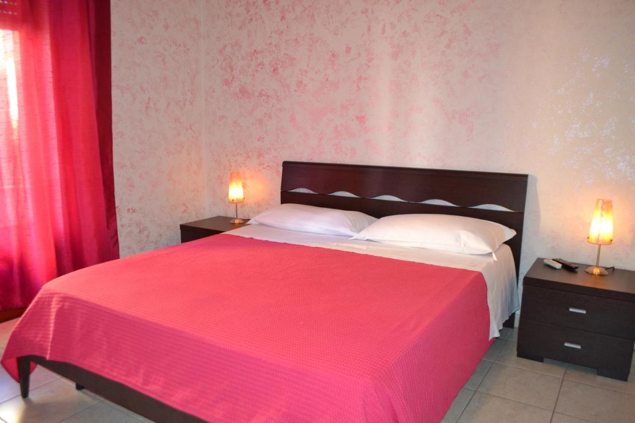 Sa Marina Bed and Breakfast La Caletta Buitenkant foto